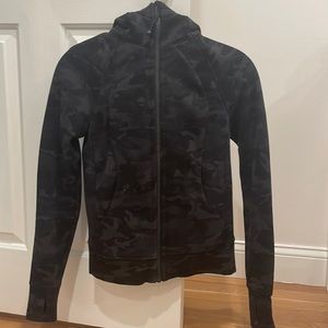 lululemon black camo thermal zip up sweatshirt
